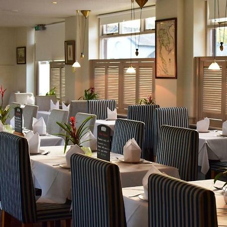 The Kings Arms Bed & Breakfast Уилмслоу Екстериор снимка